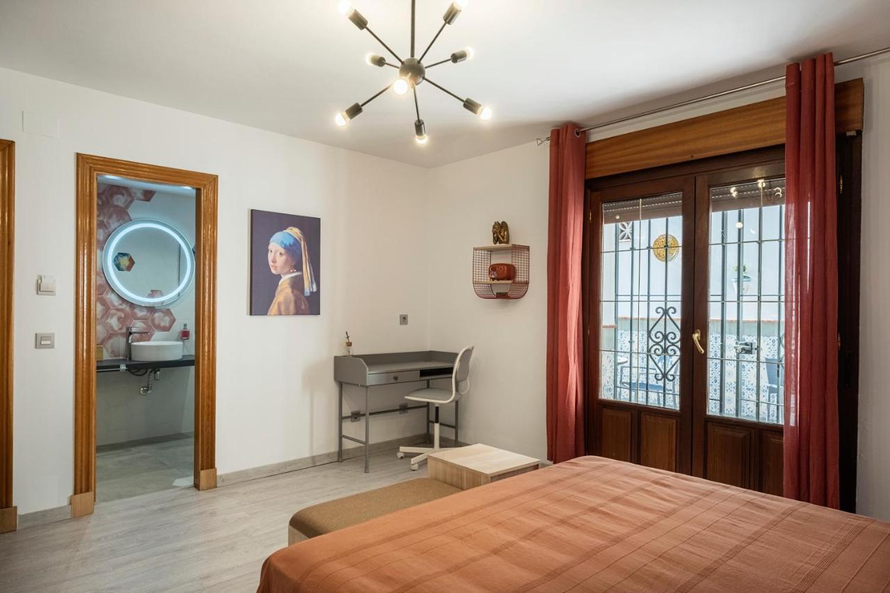 Tadawn Literary Coliving Bed & Breakfast Estepona